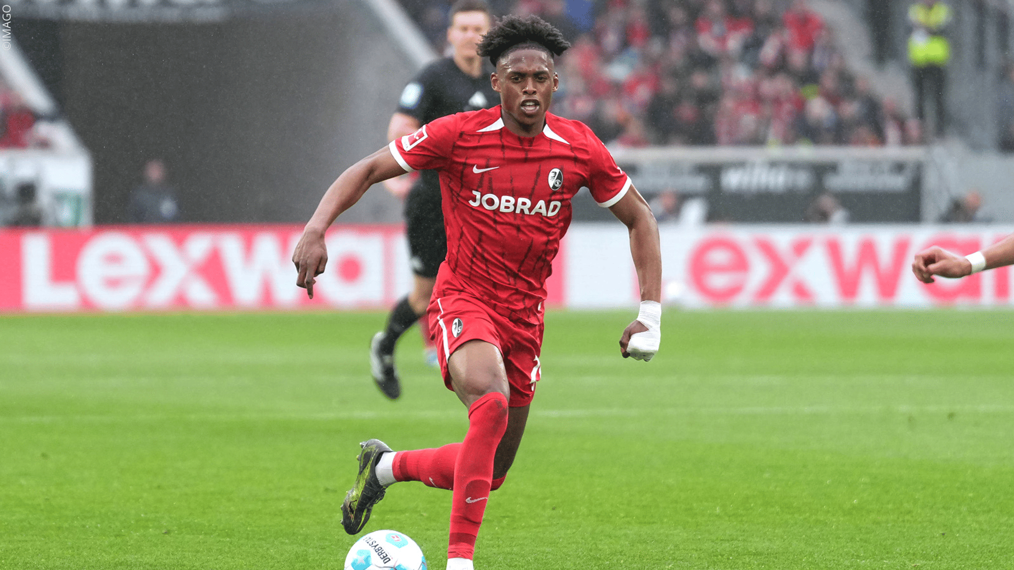 Adamu angeschlagen ausgewechselt