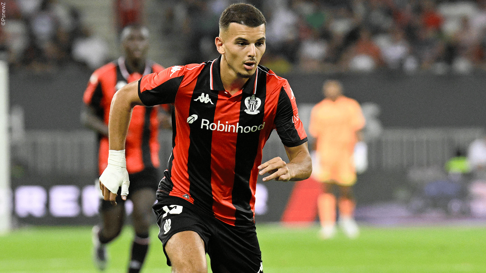 VfB verpflichtet Offensivspieler Bouanani