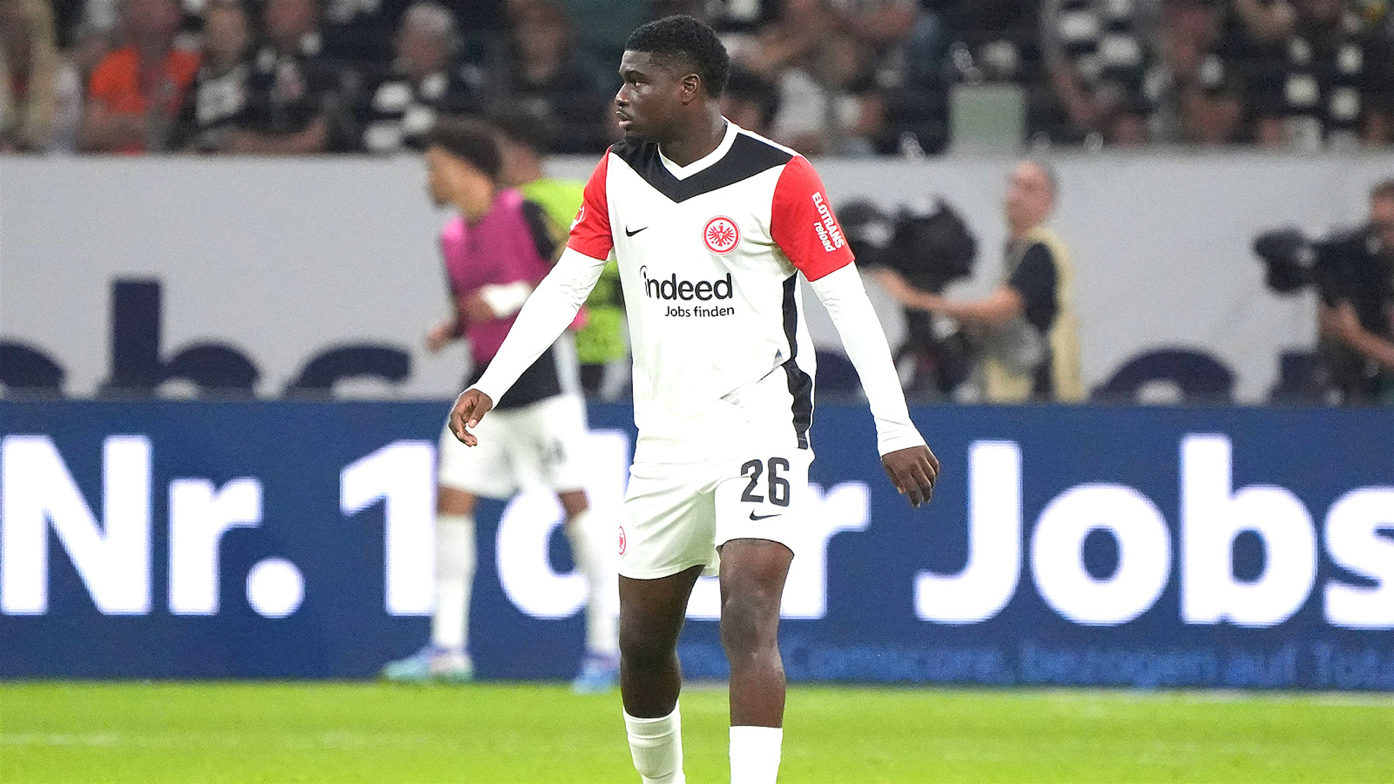 Frankfurt verleiht Dina-Ebimbe an Stade Brest