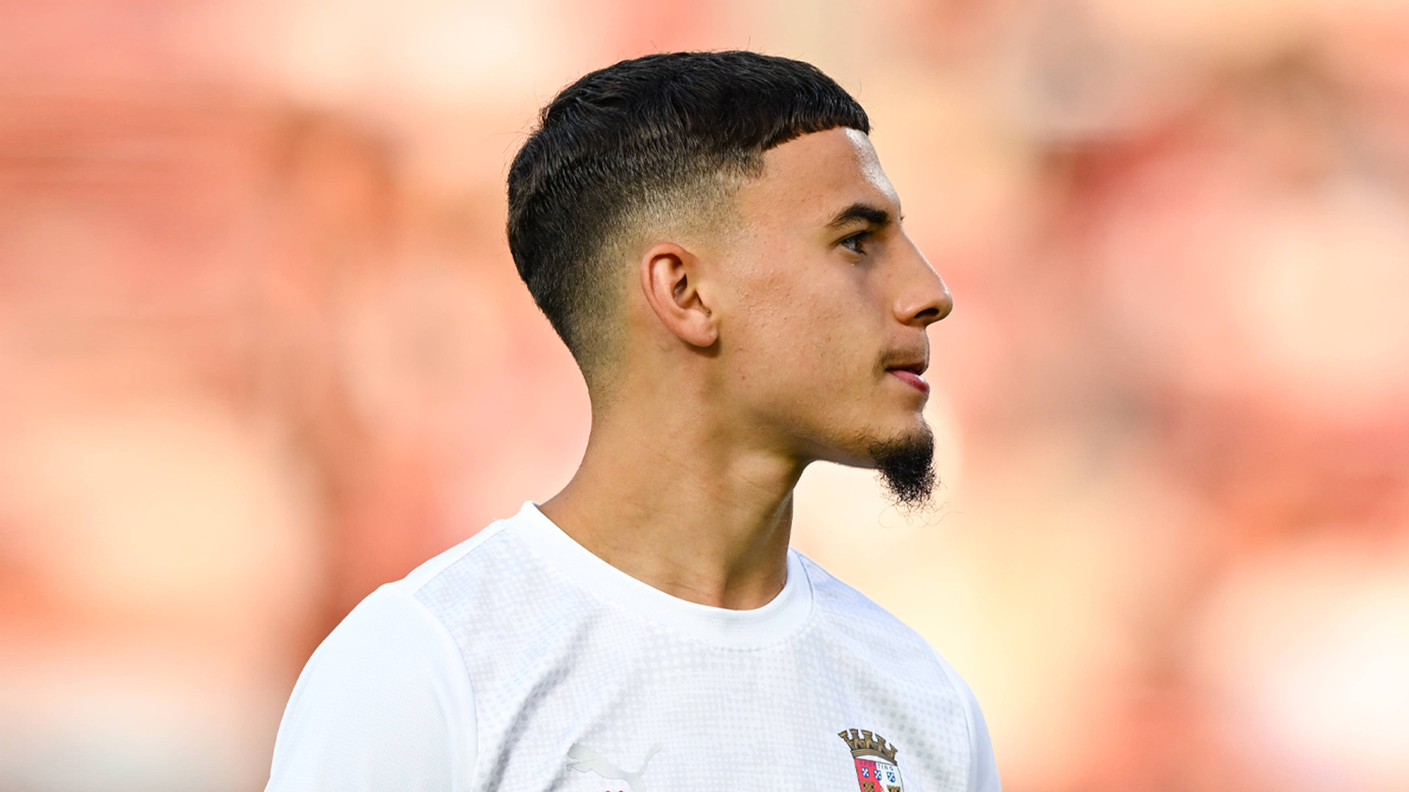 Gharbi verstärkt den FC Augsburg