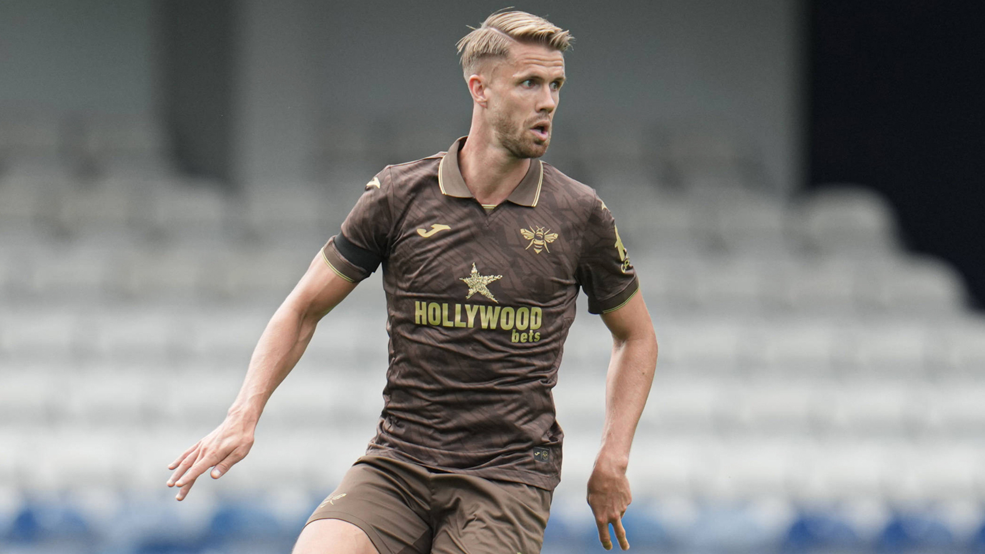 Wolfsburg baggert an Brentford-Verteidiger Ajer