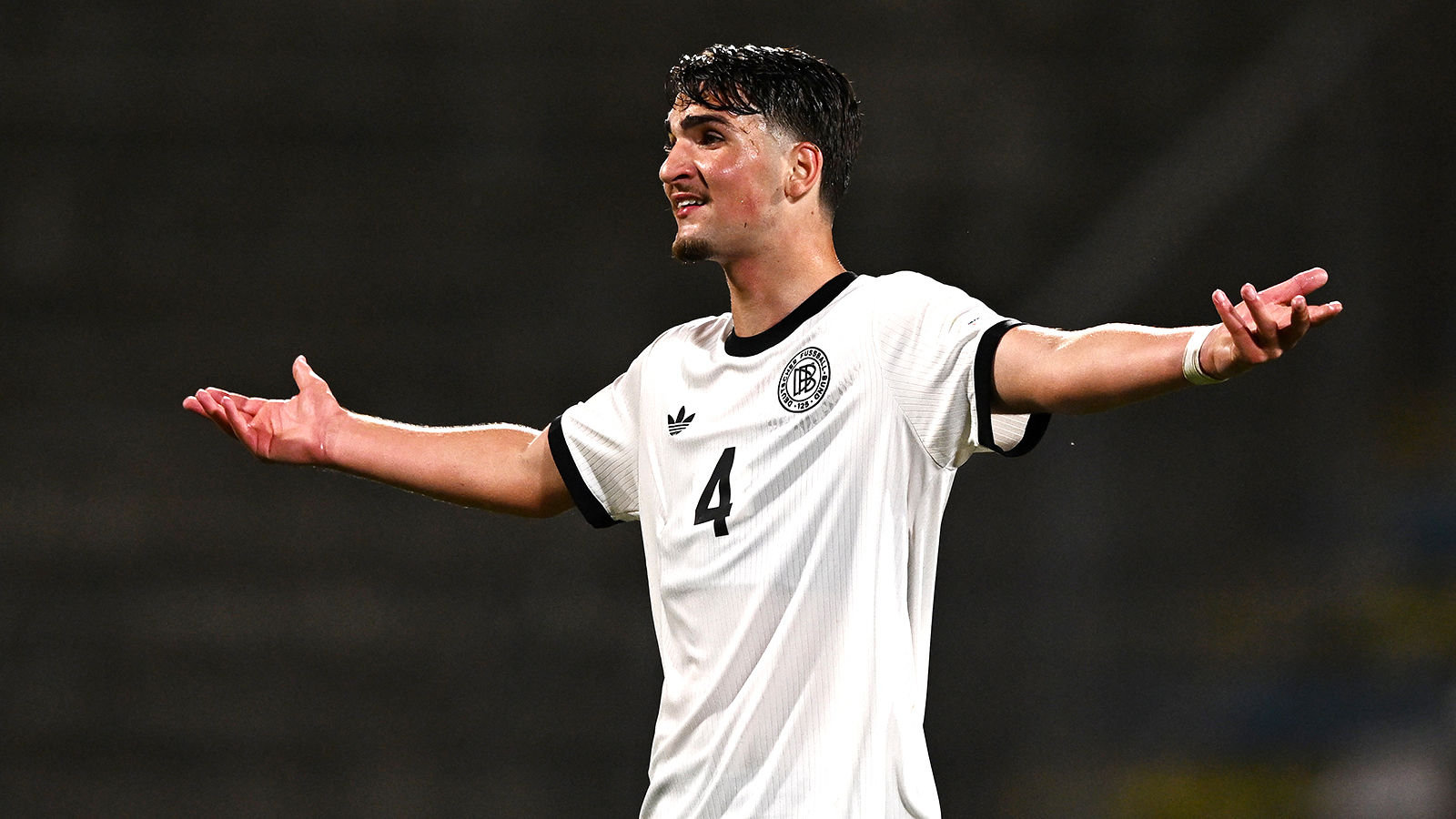 elias-vali-fard-borussia-mönchengladbach-25-26.jpg