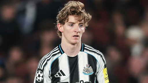 anthony-gordon-newcastle-25-26.jpg