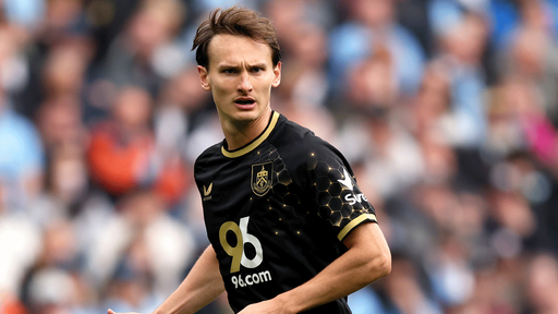 hjalmar-ekdal-burnley-25-26.gif