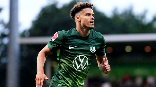 kevin-paredes-wolfsburg-25-26.jpg