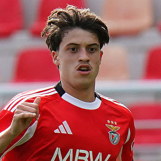 Gil Neves Gil Neves